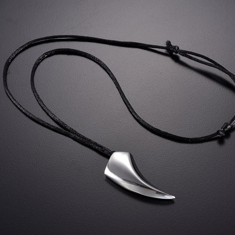 Collier pendentif dent de loup en acier inoxydable 304 en gros pour création de bijoux Collier pendentif dent de loup en acier inoxydable 304 en gros pour création de bijoux